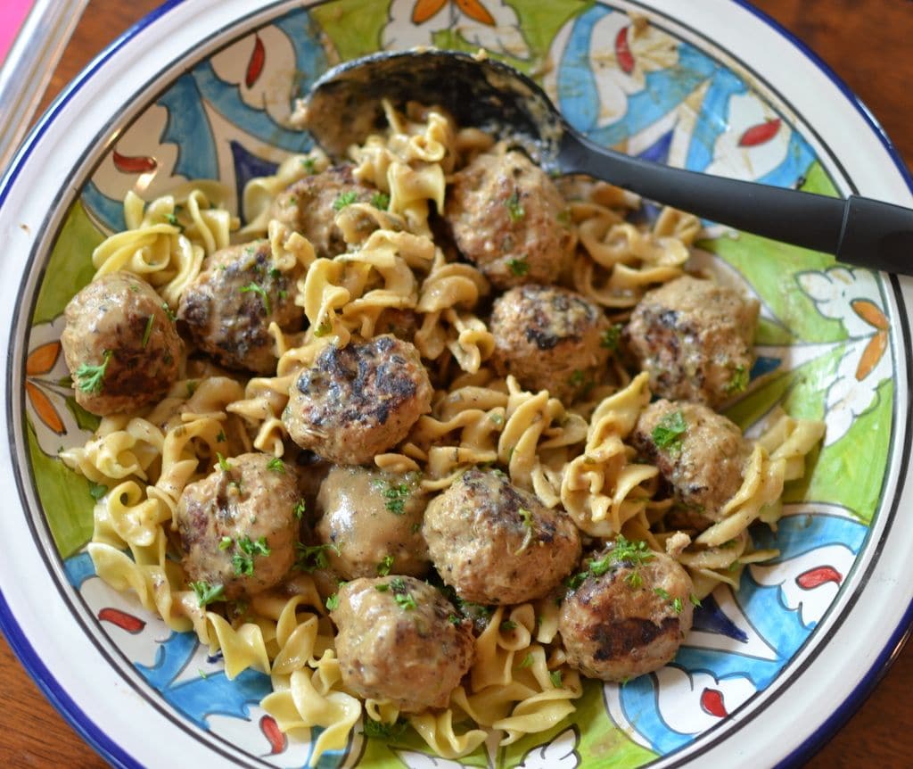 Swedish Meatballs and Sauce Mar 13, · An amazing SWEDISH MEATBALLS RECIPE can knock anyone’s socks off and leave everyone wanting more. Eat them as an appetizer for the perfect party snack or over noodles for a delicious meal. Eat them as an appetizer for the perfect party snack or over noodles for a delicious meal/5(21).
