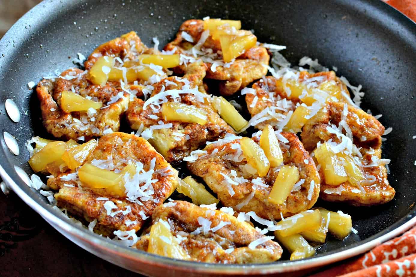 This family-friendly sweet breakfast treat is quick to come together.  It combines all of those sweet Hawaiian ingredients that everyone loves, like pineapple, coconut, and sweet bread.