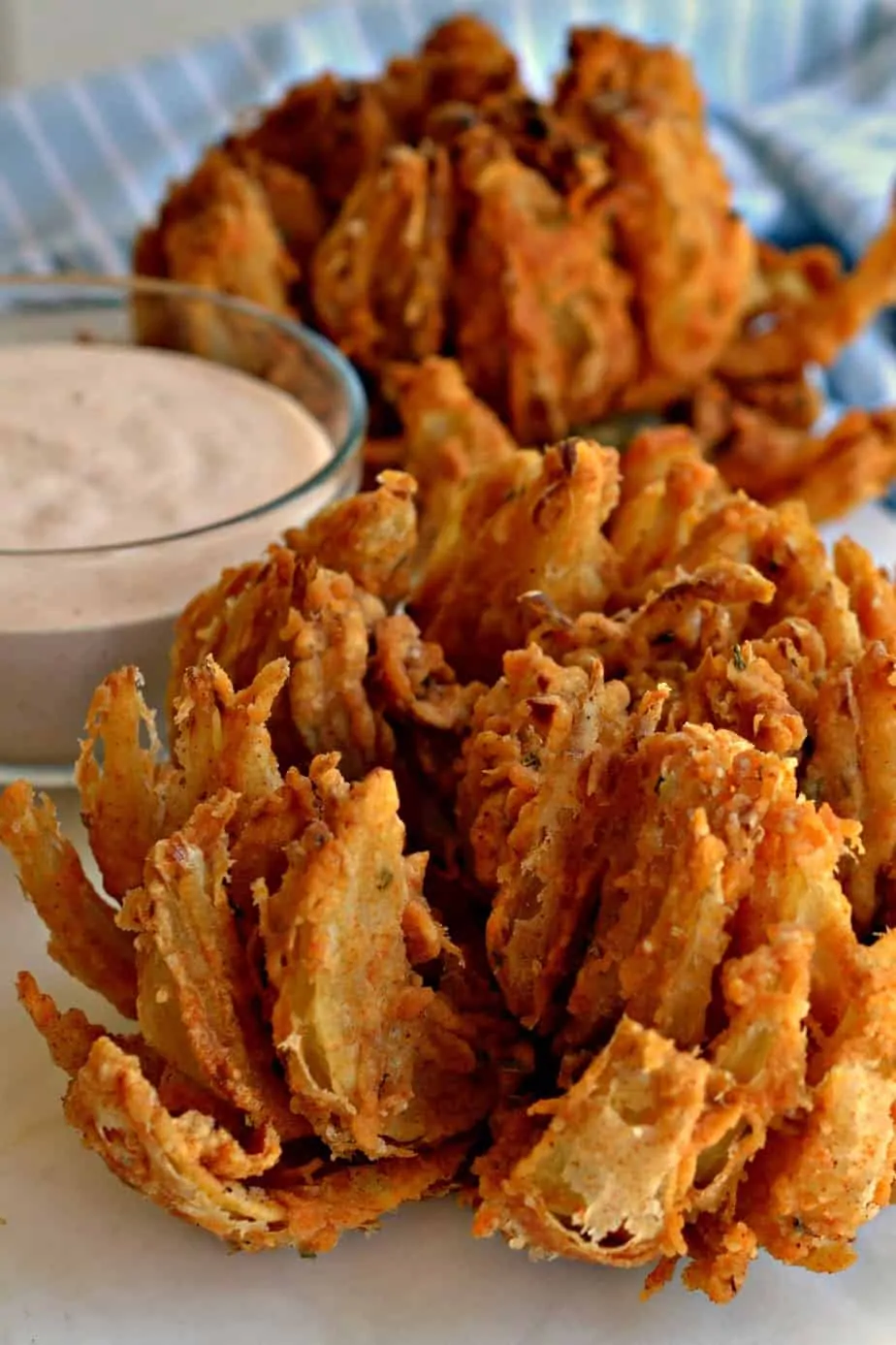 Crispy Air fryer Blooming Onion with Spicy Mayo Dipping Sauce