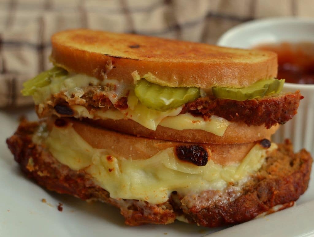 Grilled Meatloaf Sandwich with Chipotle Ketchup | Small Town Woman
