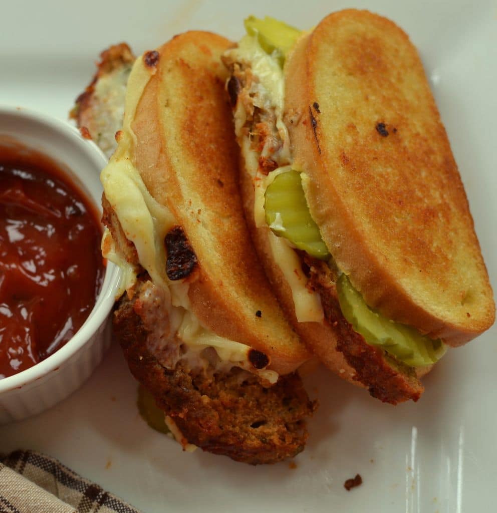 Grilled Meatloaf Sandwich with Chipotle Ketchup | Small Town Woman