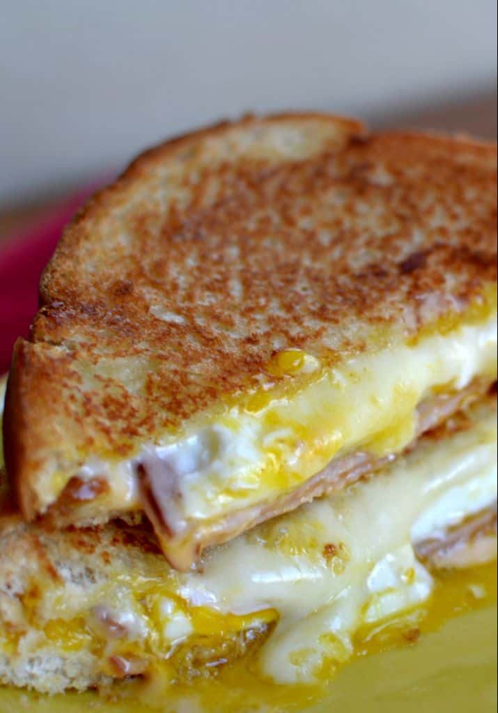 Egg Sandwich - A Seven Minute Breakfast Sandwich