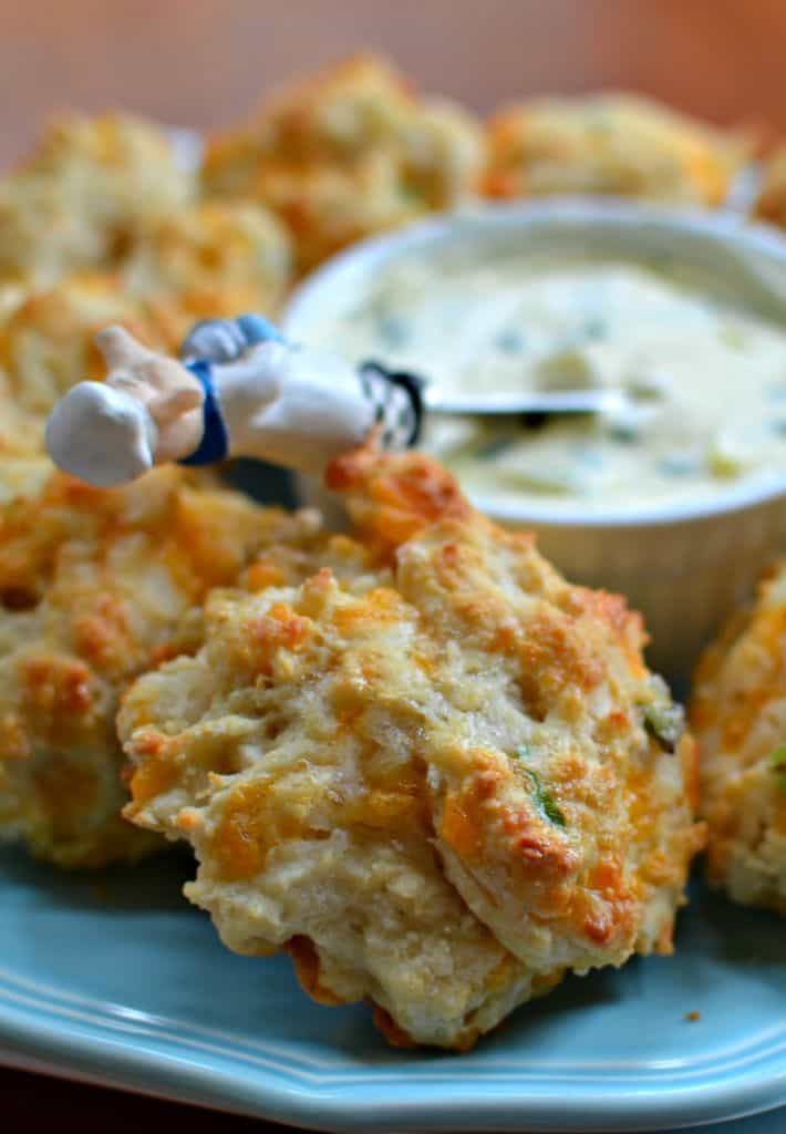 Easy and quick family friendly Cheddar Biscuits that taste better than Red Lobster's at a fraction of the cost.