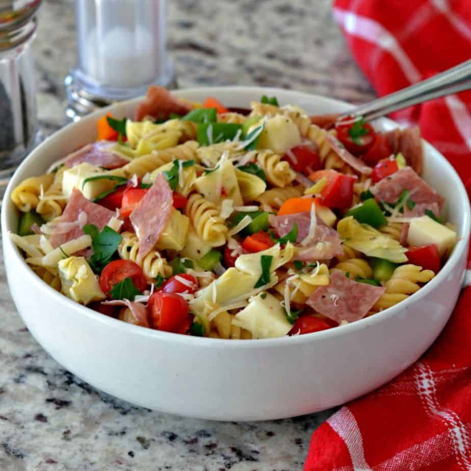 Easy Pasta Salad with Italian Dressing