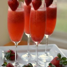 Easy Strawberry Mimosa Recipe