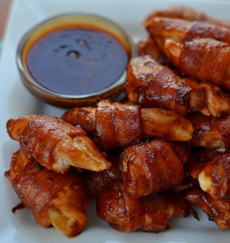 Sweet bacon wrapped chicken Oct 24, · Sweet Chili Bacon-Wrapped Chicken Tenders coated in brown sugar and chili powder and then baked until crisp and delicious! Perfect as game day appetizers or as an easy weeknight dinner.: In a small bowl, combine chili powder, garlic powder, 5/5(1).