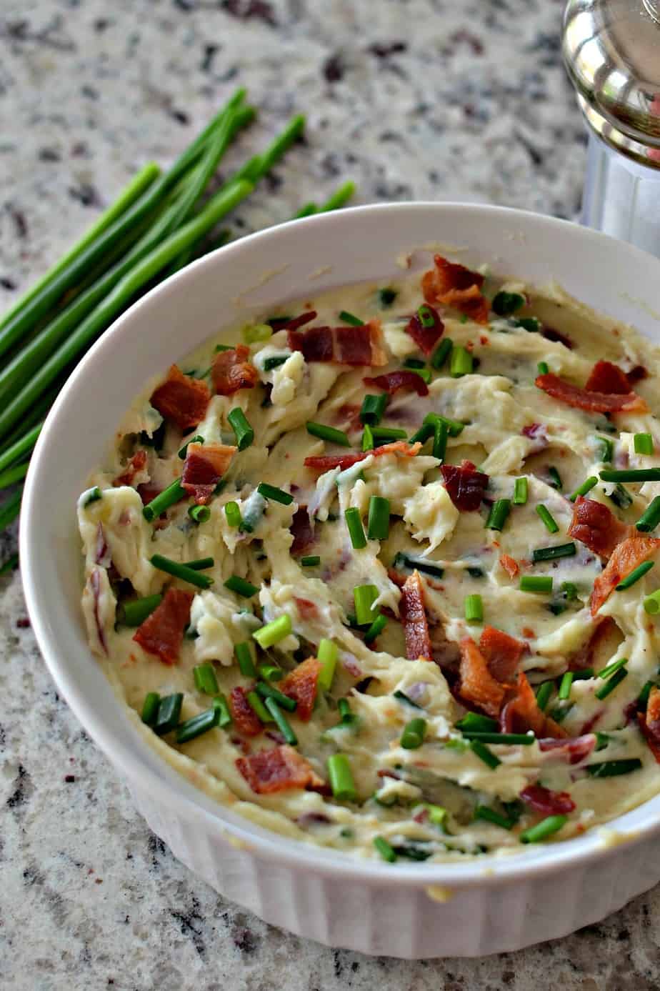Garlic Mashed Potatoes is the perfect side dish for all of your barbecue, beef, chicken and pork entrees.