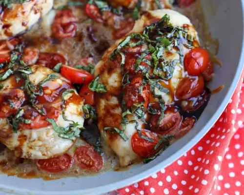 Easy Chicken Caprese | Small Town Woman