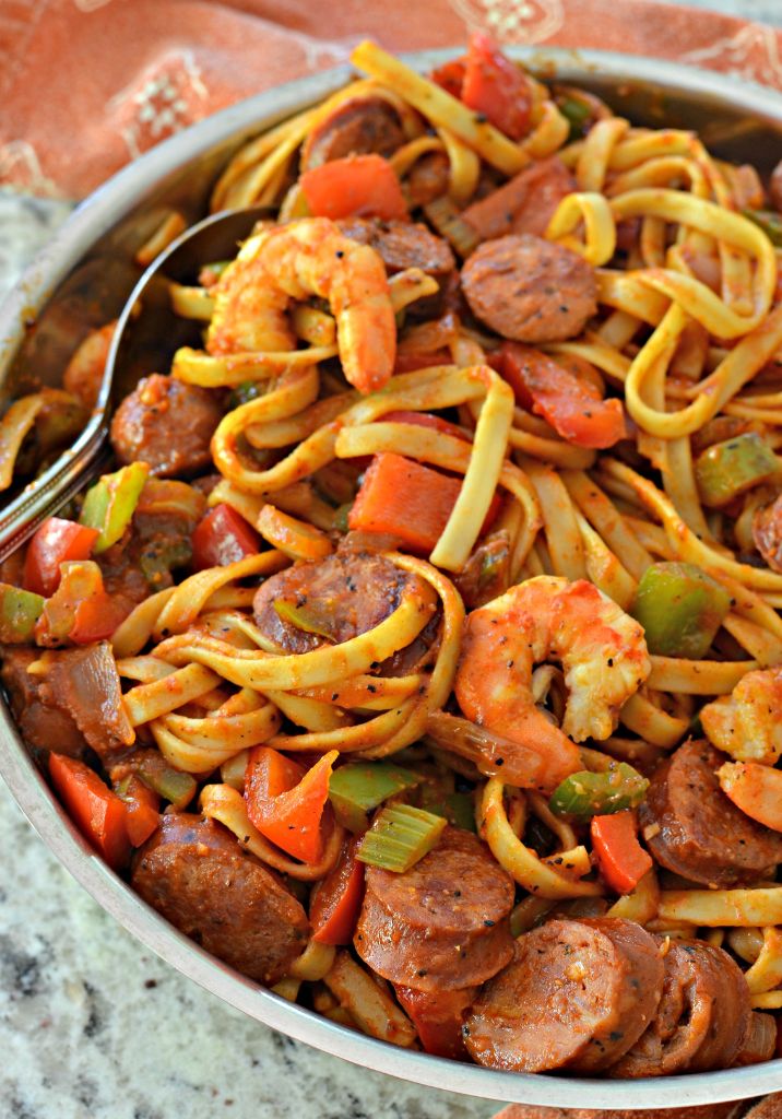 Easy Jambalaya Pasta - Small Town Woman