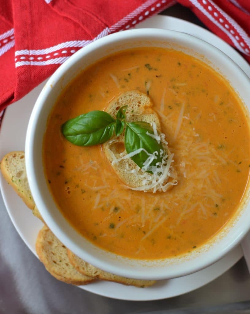 Creamy Delicious Tomato Basil Soup 