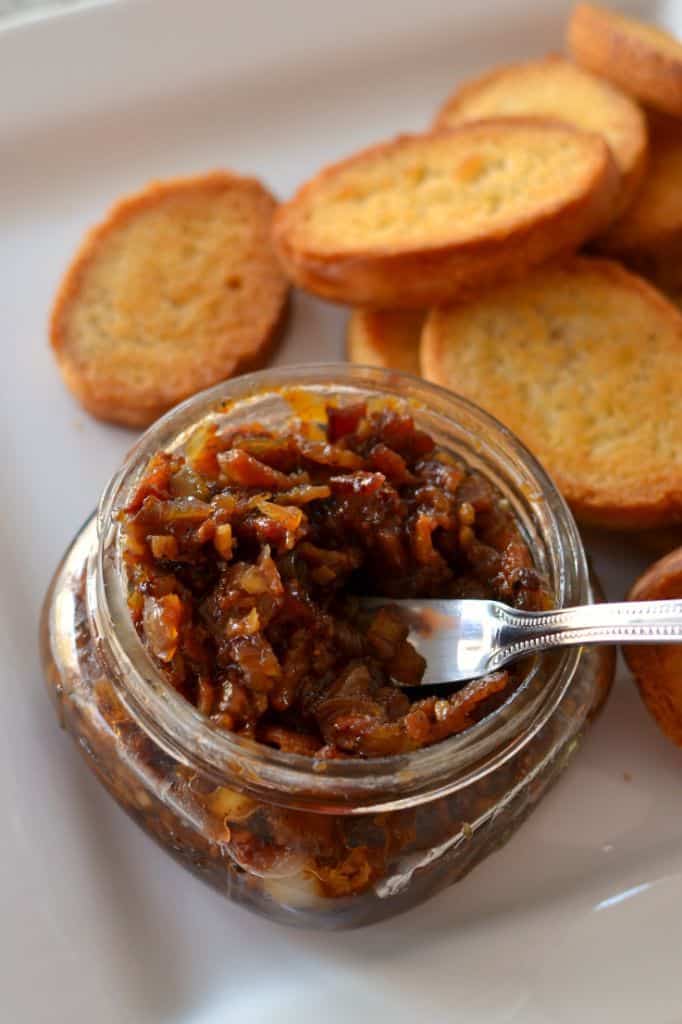 The variety of ways that you can serve bacon jam is only limited by your imagination.