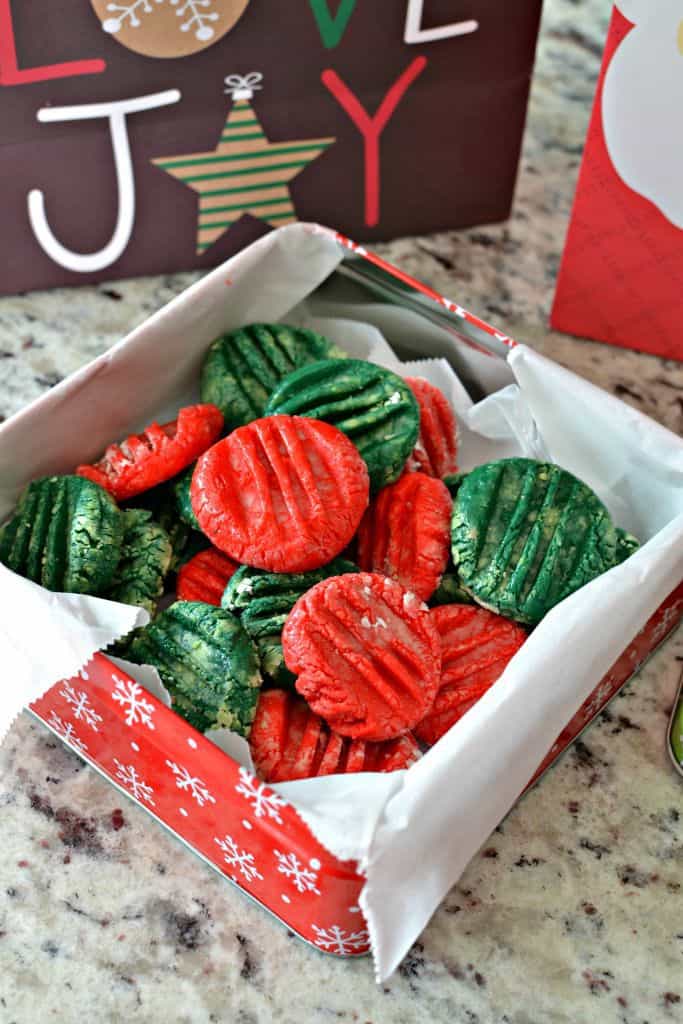 Homemade Christmas Cream Cheese Mints | Small Town Woman