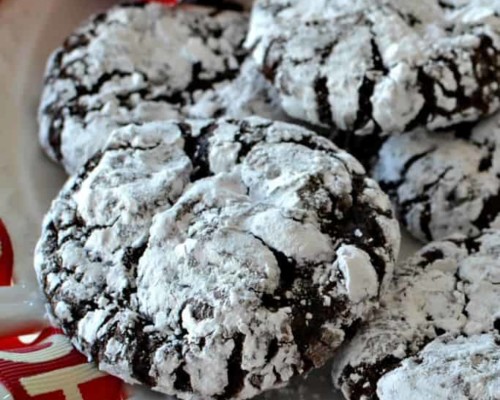 Gooey Chocolate Crinkle Cookies