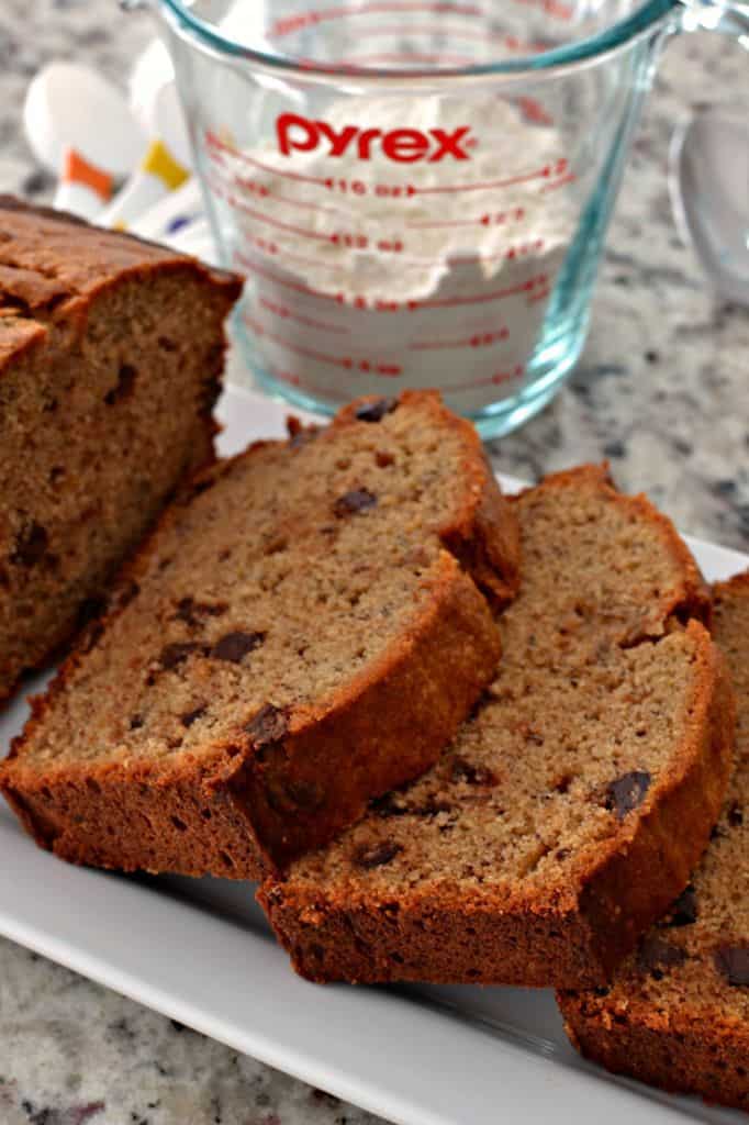 Bring your favorite banana bread recipe up a notch with this delicious peanut butter banana bread!