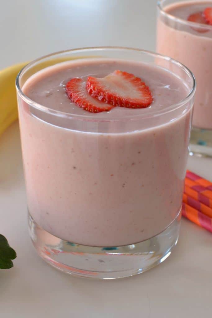 Strawberry Banana Smoothie (Five Minutes and Five Ingredients)