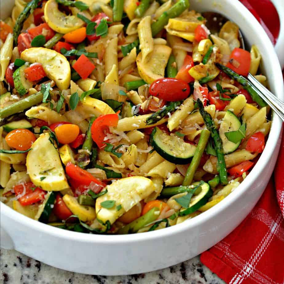 Easy Pasta Primavera is packed with delicious, nutritious vegetables and tender penne pasta