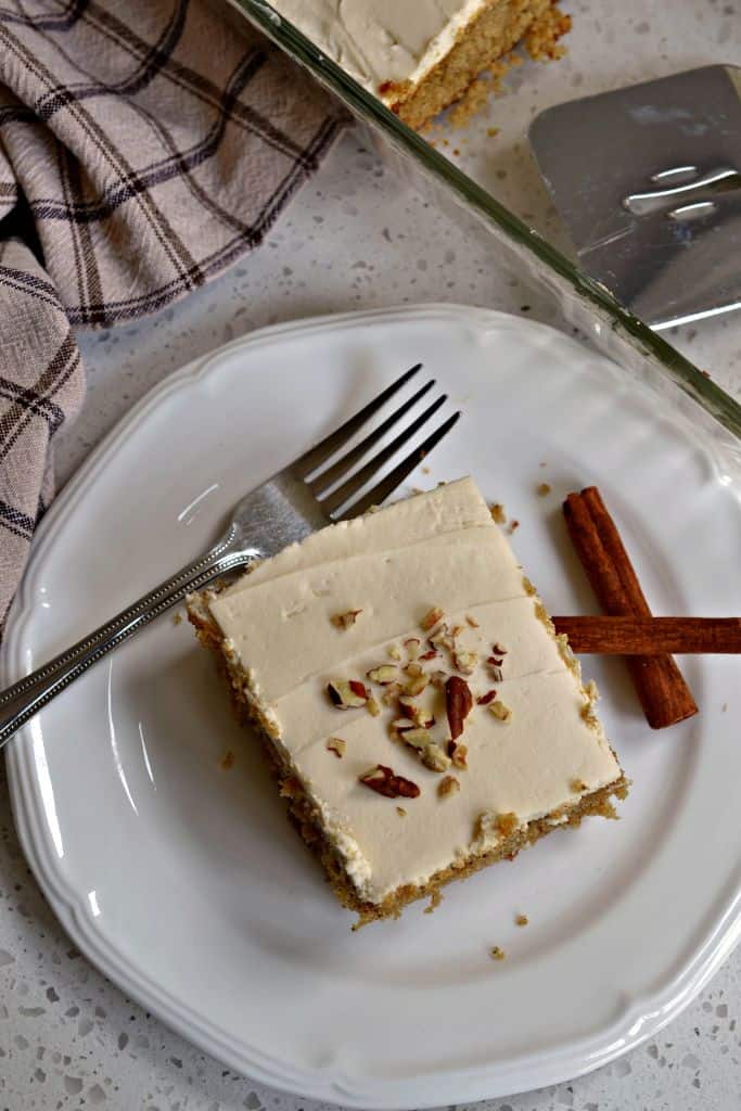 Gâteau aux épices à la compote de pommes