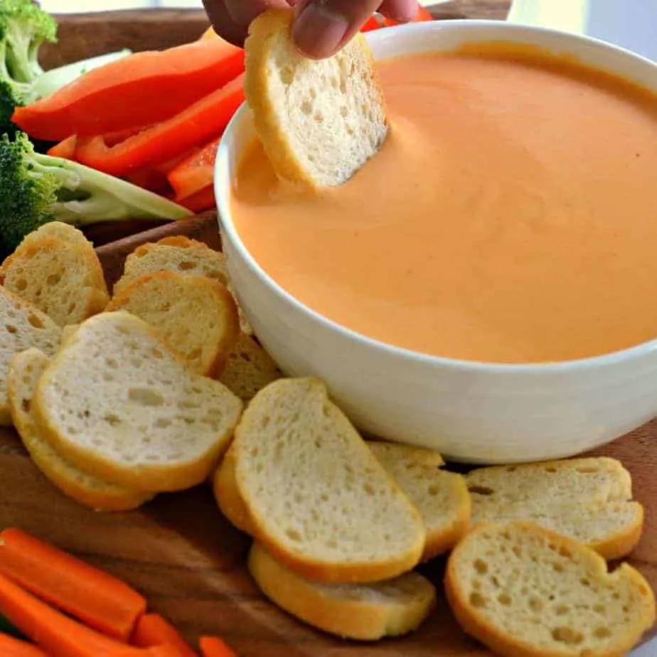 Easy Beer Cheese Dip