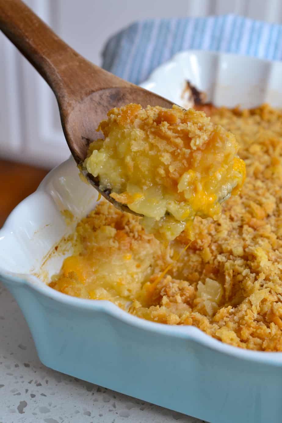 Casserole with sweet pineapple, tasty cheddar cheese and buttery cracker crumbs. 