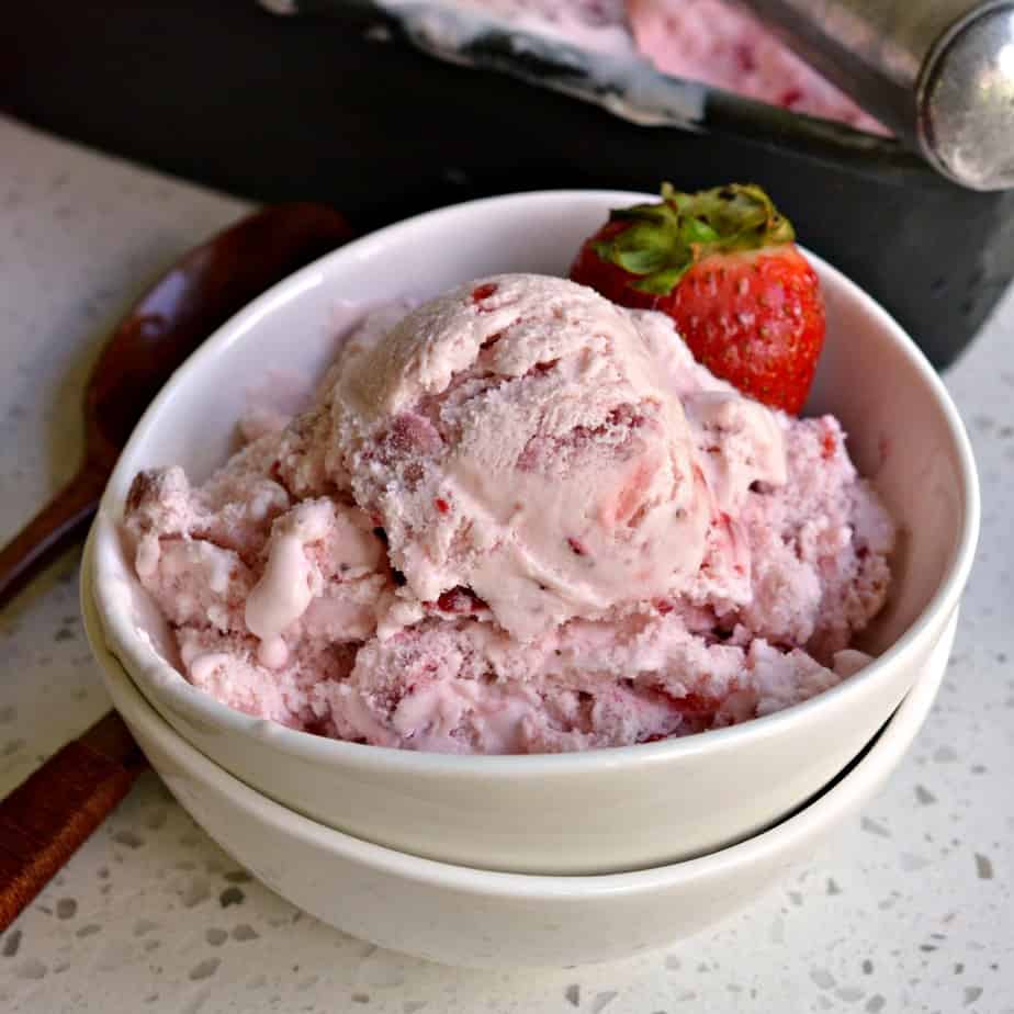 Homemade Strawberry Ice Cream - A Latte Food