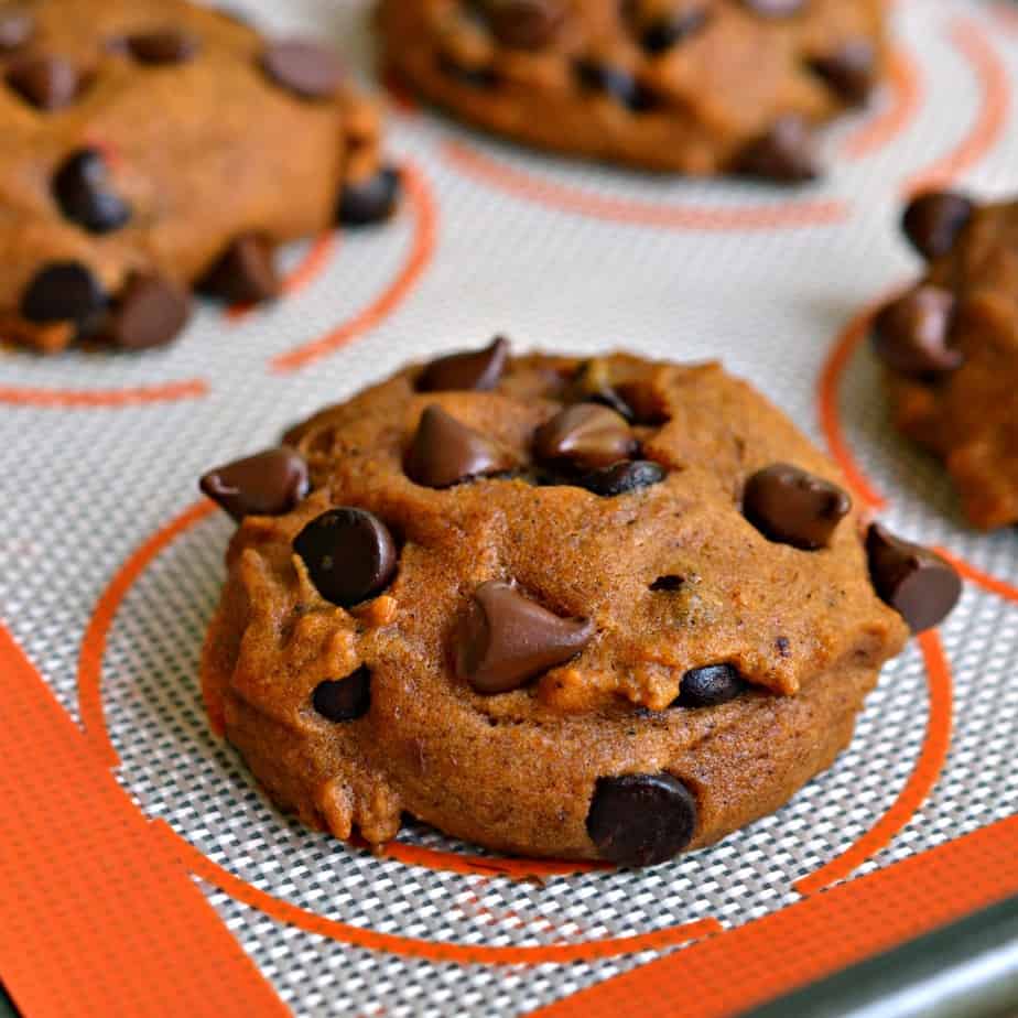 Pumpkin Chocolate Chip Cookies are cake like cookies made with pureed pumpkin, semisweet chocolate , and pumpkin pie spices 