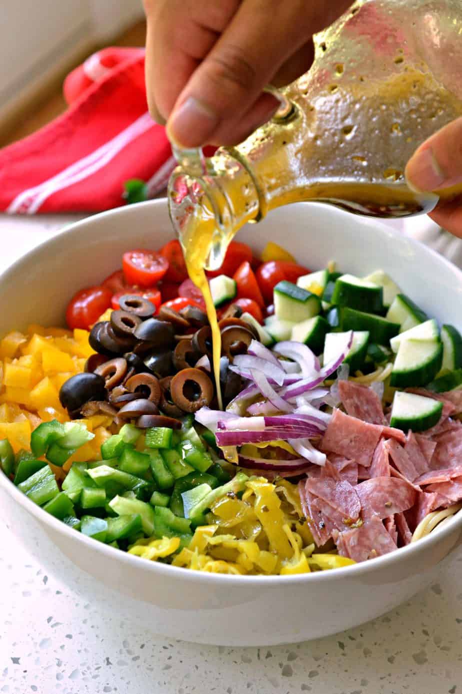 How to make Spaghetti Salad with a delicious homemade Italian vinaigrette 