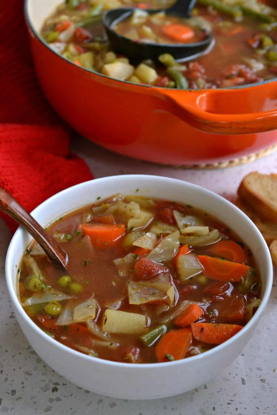 Easy Vegetable Soup - Small Town Woman