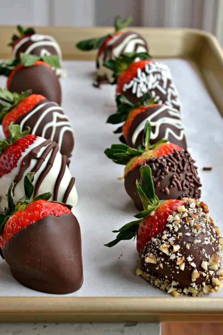 Assorted Chocolate Dipped Strawberry Gift Box