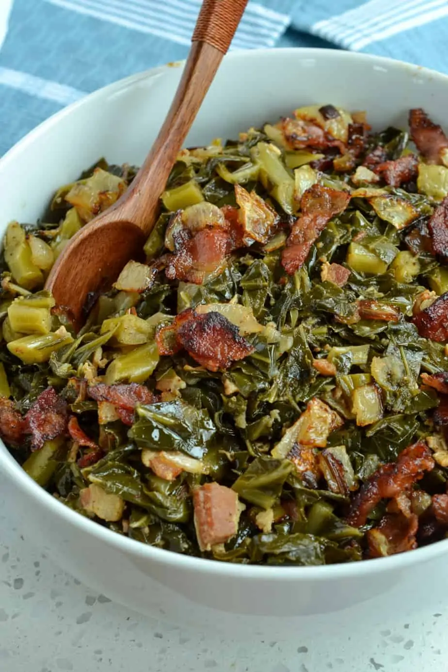 Easy Southern Collard Greens with bacon, onion and garlic.