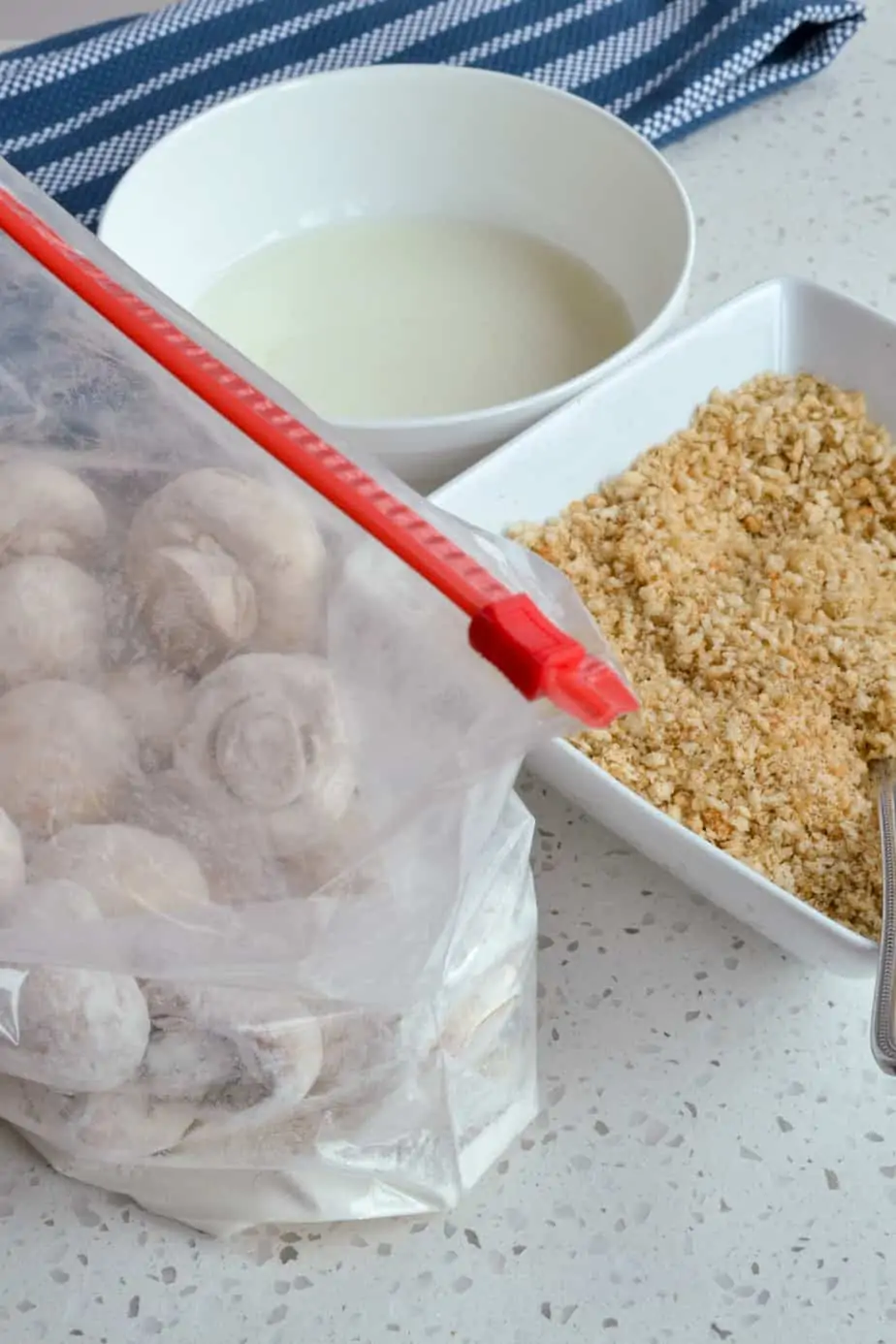 Deep frying mushrooms is easy 