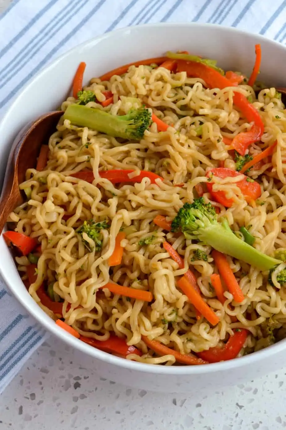 A quick and easy noodle stir fry with fresh vegetables and a six ingredient sauce. 