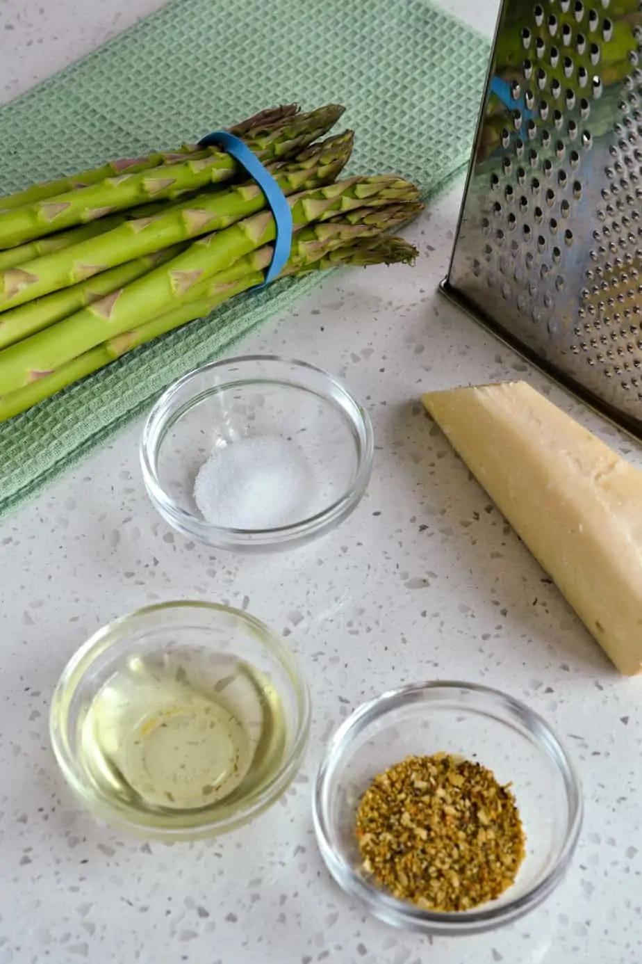 The ingredients for asparagus cooked in the air fryer. 