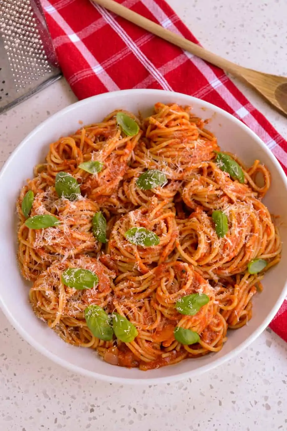 A bowl full of Pasta Pomodoro