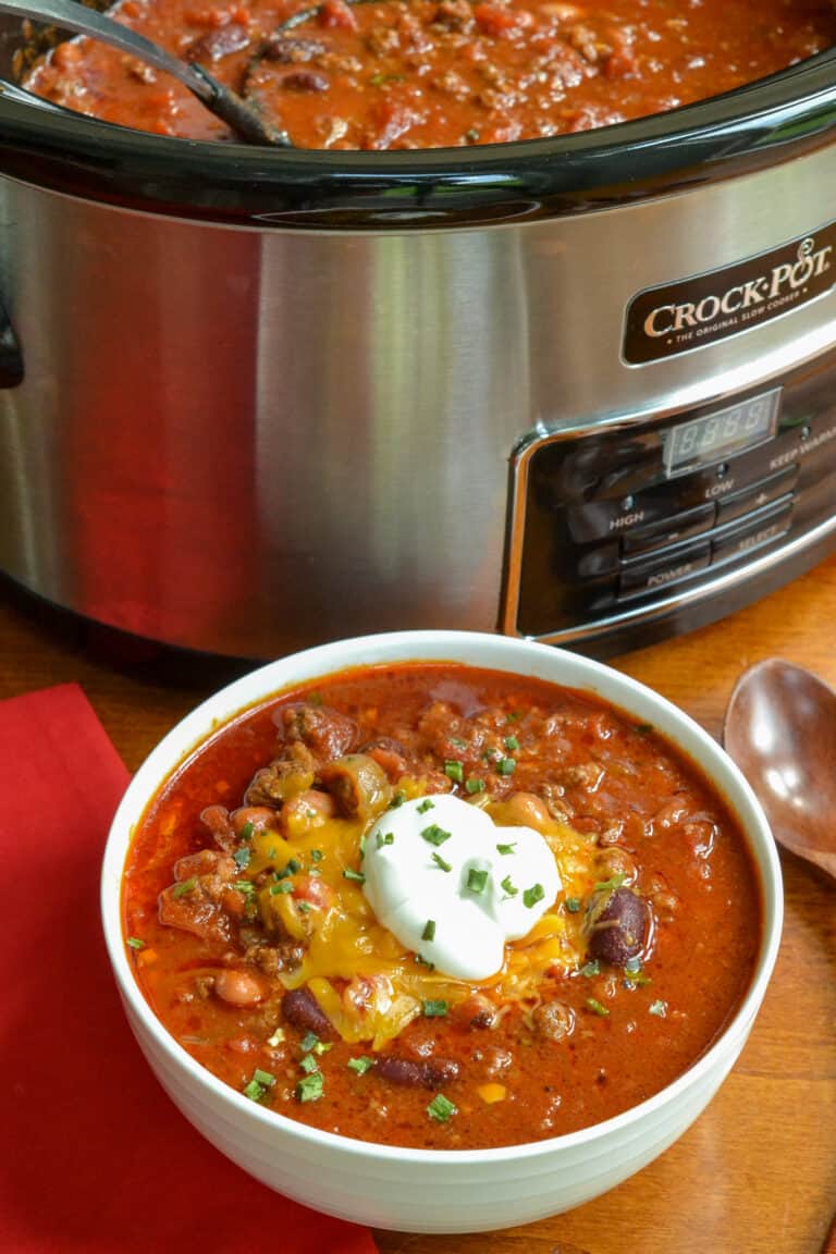 Easy Crock Pot Chili Recipe | Small Town Woman
