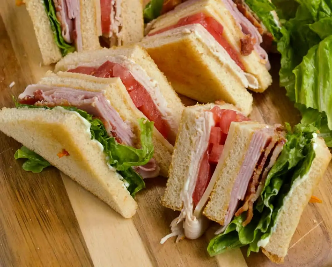 Classic Quartered Club Sandwich