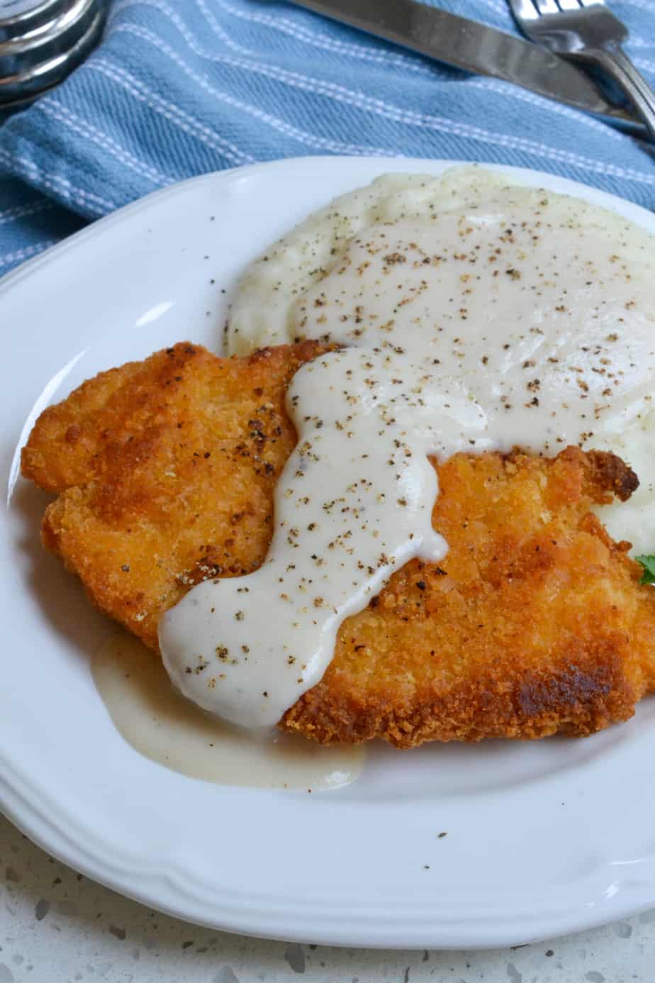 Easy Country Style White Gravy Small Town Woman