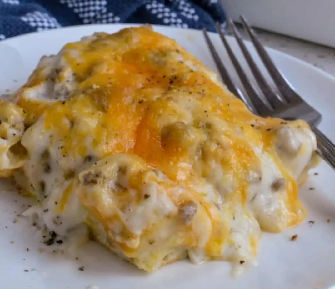 Hot biscuits and gravy casserole