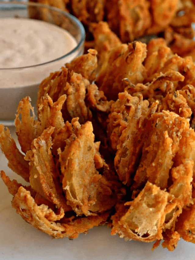 EASY BLOOMING ONION Small Town Woman