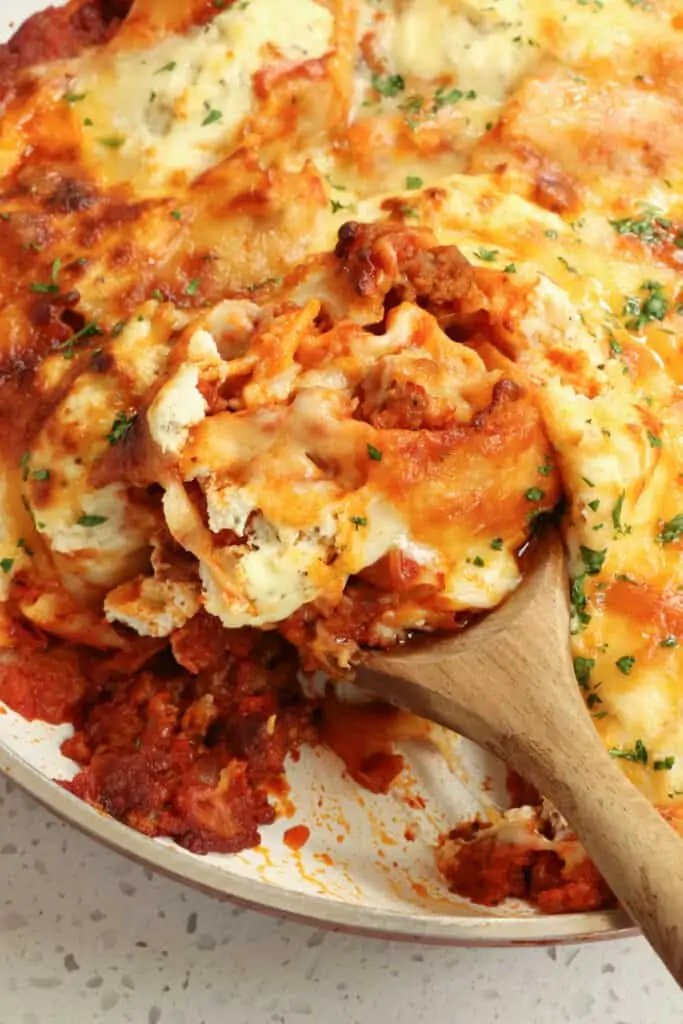 Enjoy this easy lasagna with layers of lasagna noodles, Italian sausage, and three kinds of cheese all cooked in one skillet.  
