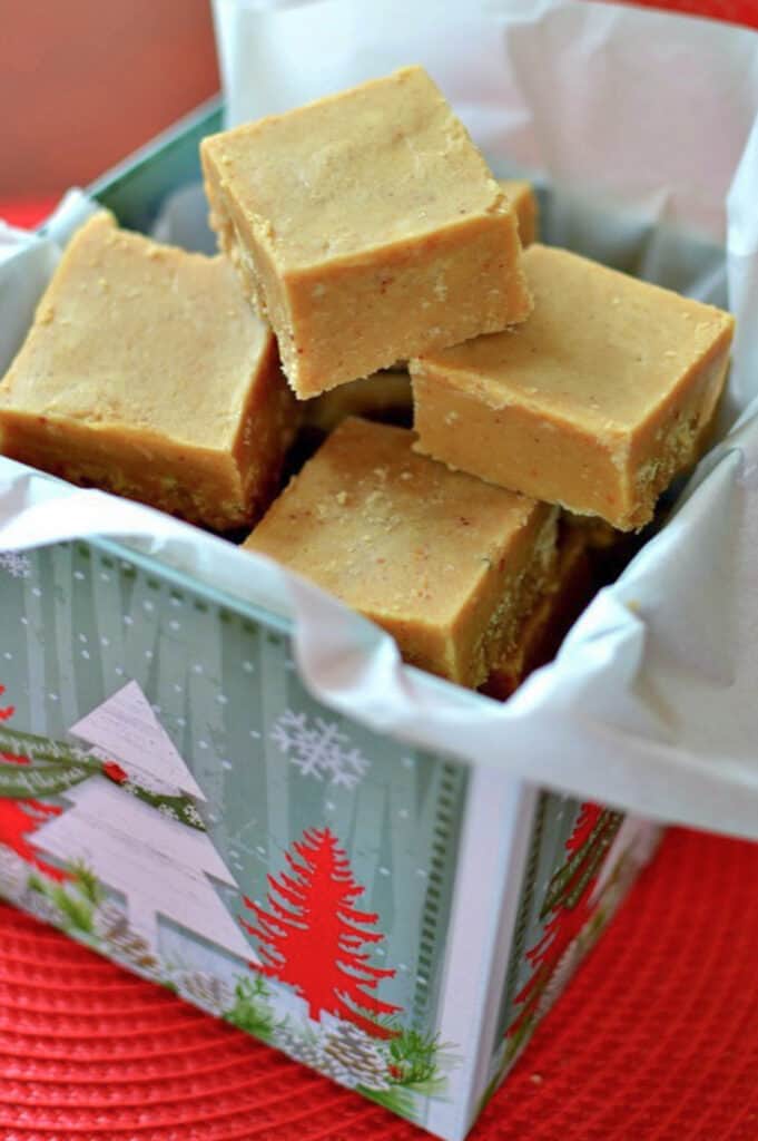 A four-ingredient fudge with a classic peanut butter flavor is made super easy in the microwave in less than 10 minutes making it ideal for the holiday season.