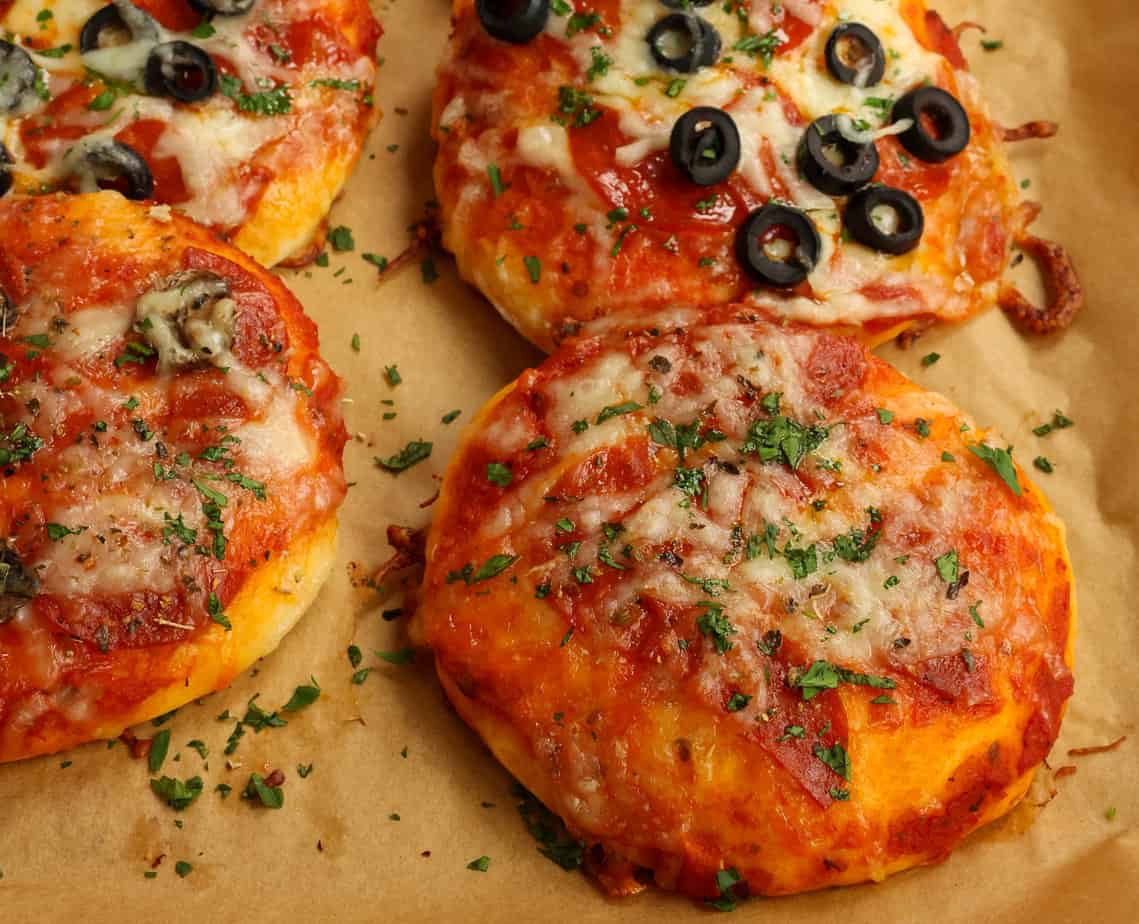 4 Ingredient Mini Pizza Recipe - Midwest Foodie