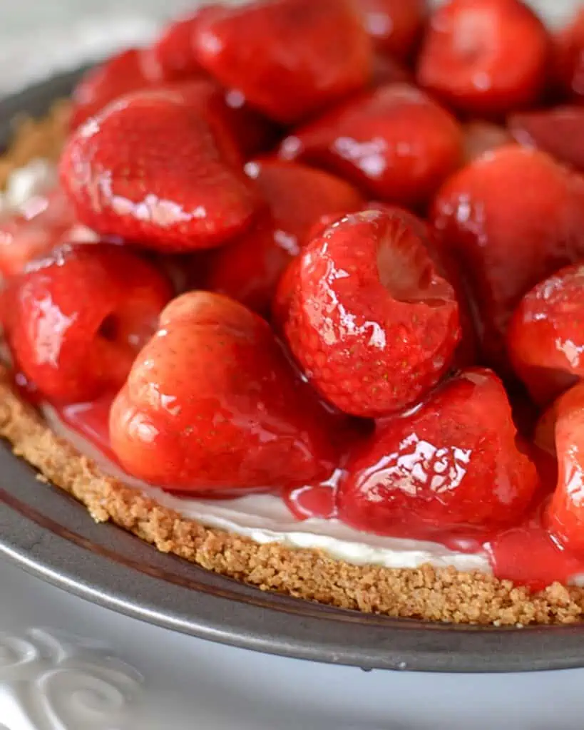 Strawberry Cream Cheese Pie is perfect for your holiday celebrations, birthday parties, neighborhood soirees, and potlucks. 