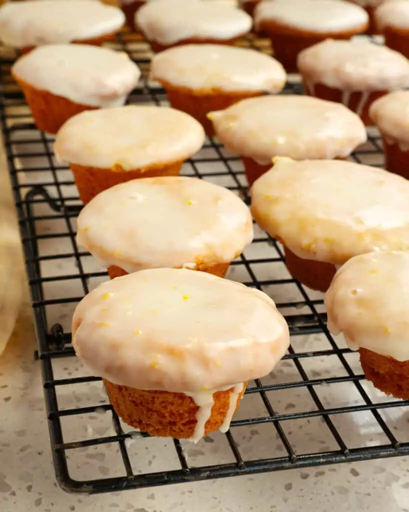 Dip the warm blossoms into the glaze and place them on a wire rack to cool. 
