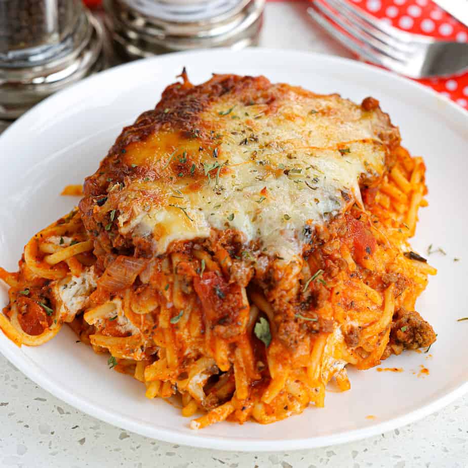 Baked Spaghetti Casserole with Ground Beef