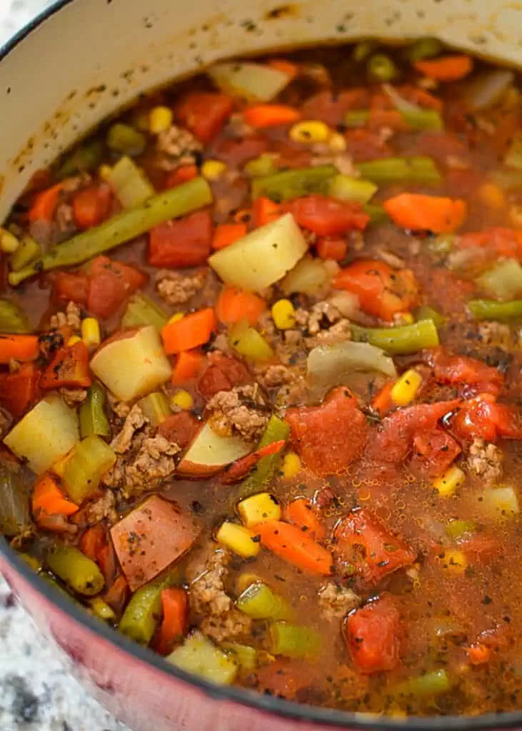 A quick and easy family-friendly soup made with ground beef, garden vegetables and a perfect blend of Italian seasoning.