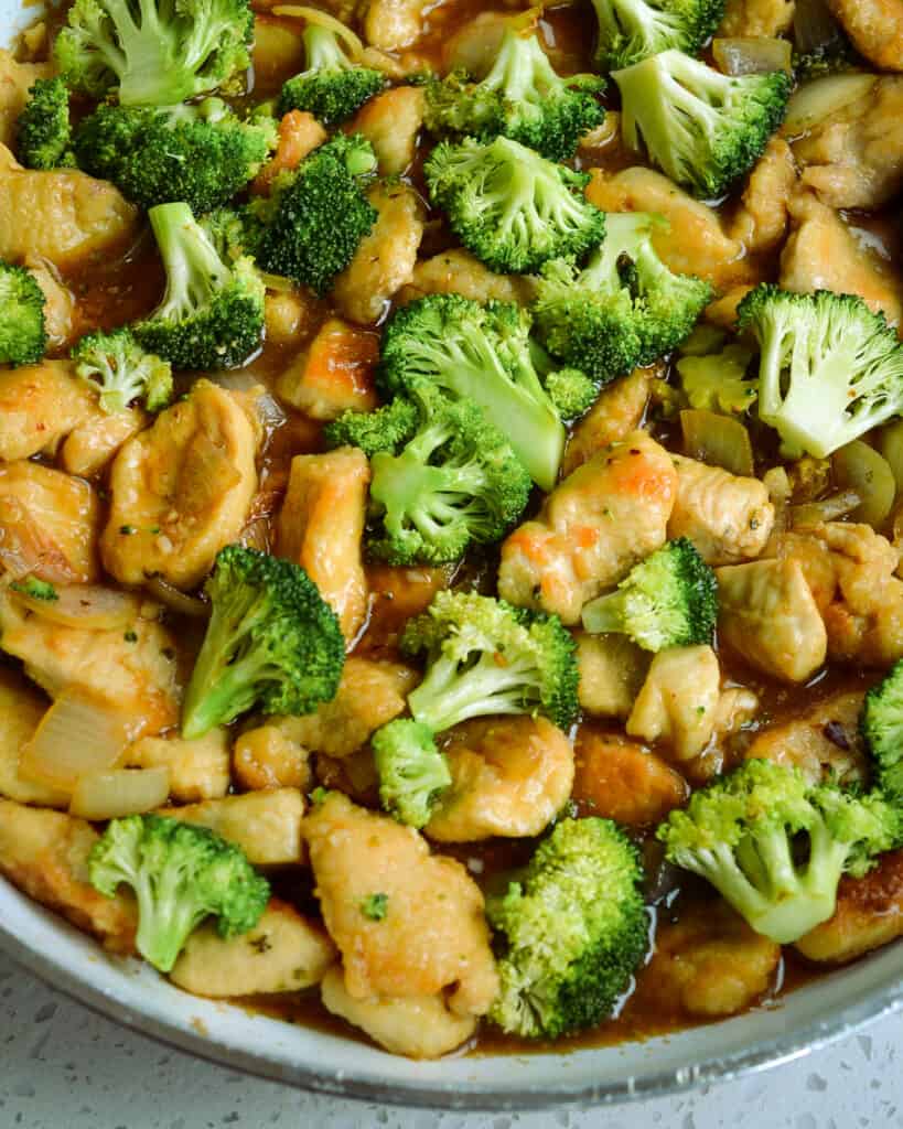 Chicken and Broccoli Stir Fry - Small Town Woman