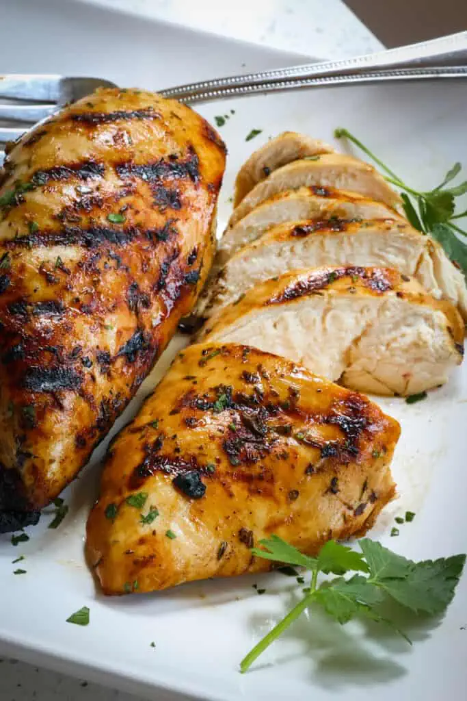 Easy Grilled Chicken - Damn Delicious