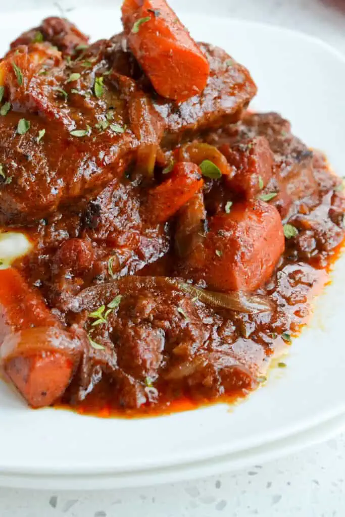 For a complete meal, serve this Swiss steak over creamy mashed potatoes, white rice, or Amish egg noodles.  