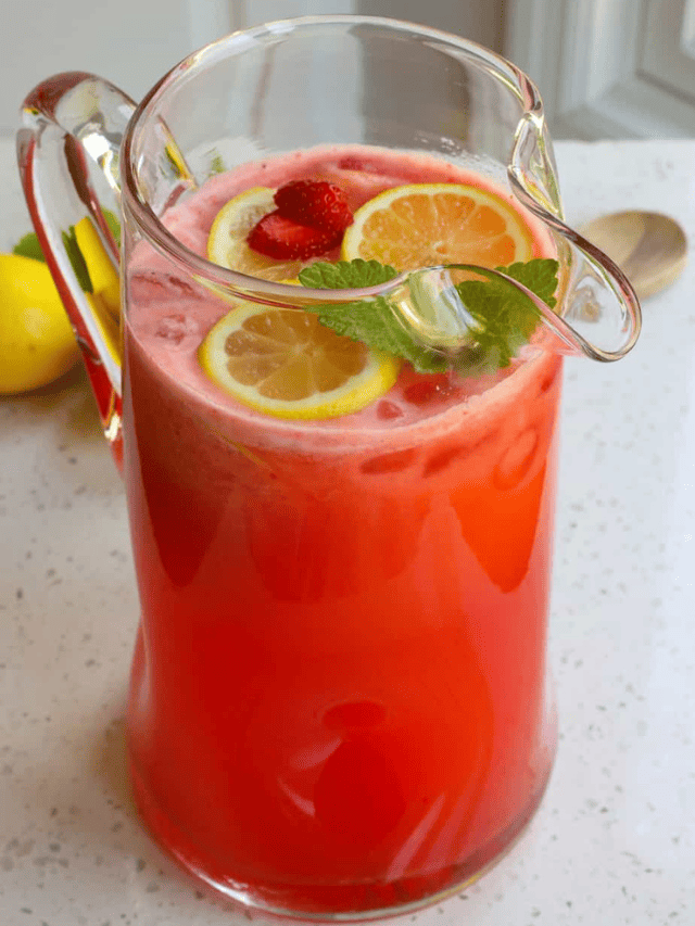 Strawberry Lemonade - Small Town Woman