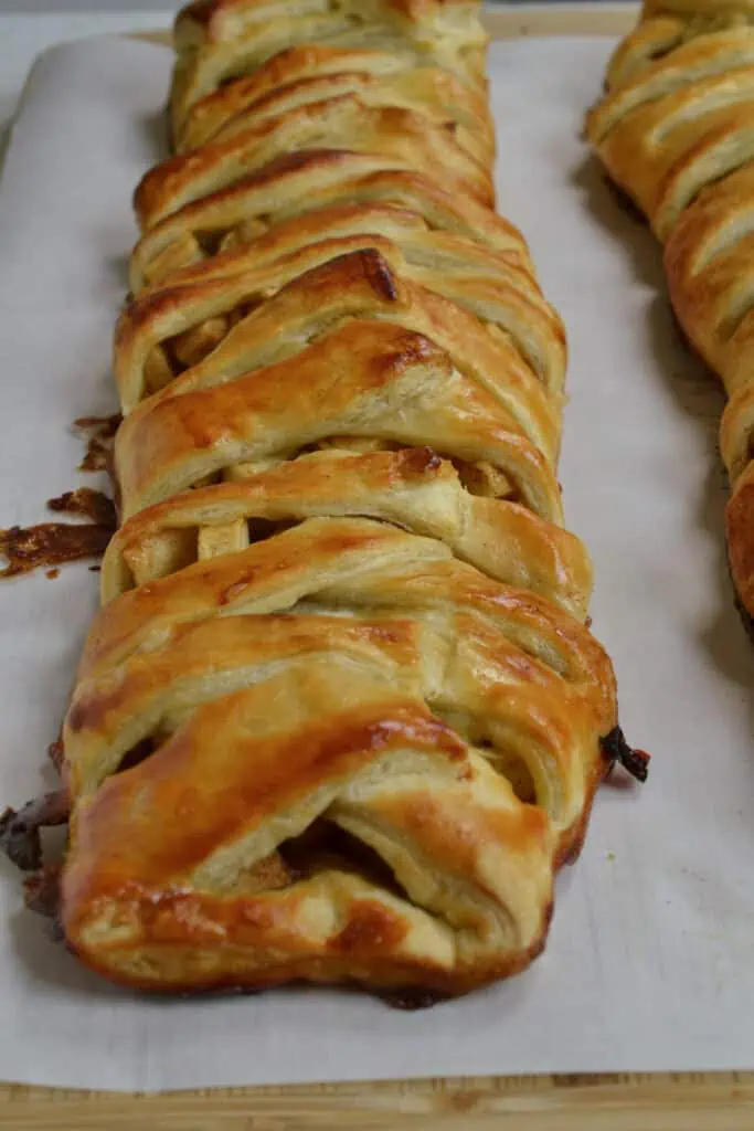 Make this gorgeous apple strudel for your next brunch, book club or evening soiree and impress your family and friends.